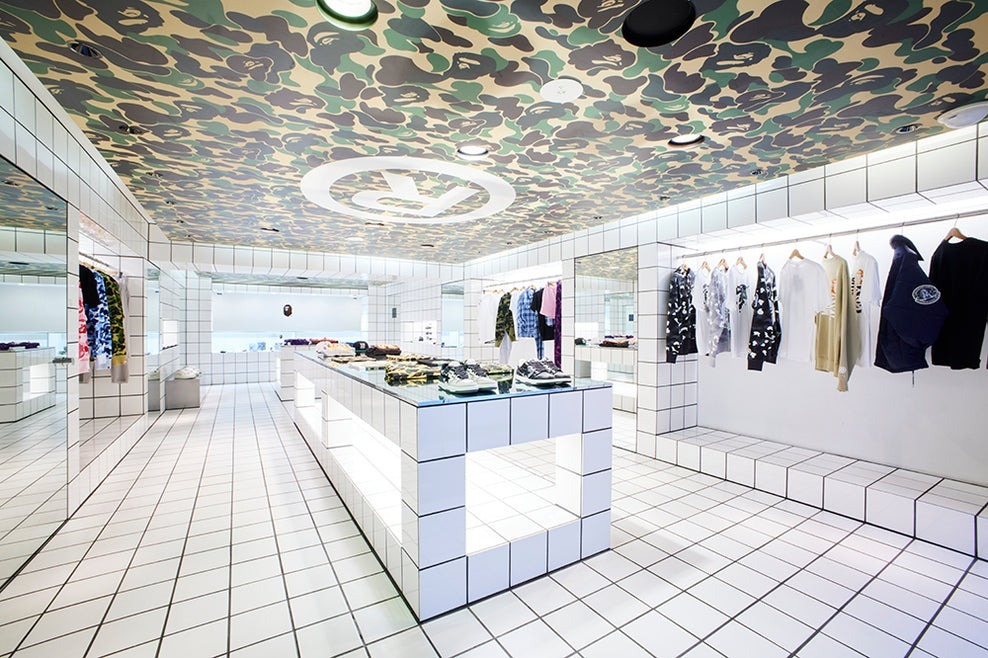 「BAPE STORE YOKOHAMA」店舗詳細。神奈川県横浜市中区山手町184-2184-2 184-2 YAMATE-CHO NAKA-KU YOKOHAMA-CITY KANAGAWA OPEN11:00 - 19:00　